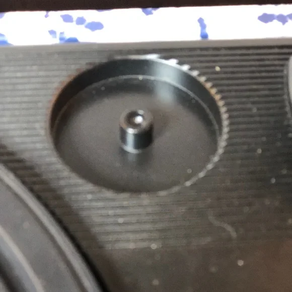 Crosley Black and White Patterned Turntable - Picture 4 of 12